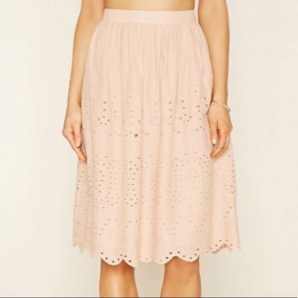 2/$25 Forever 21 Blush Pink Eyelet Midi Skirt 🌸